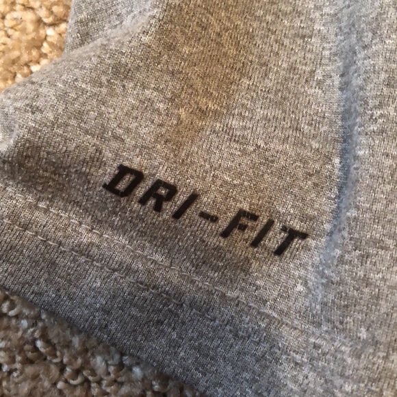 Nike Dri-Fit Shirt - Picture 4 of 6